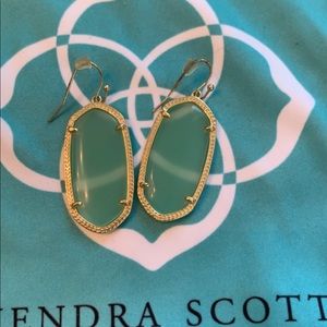 Kendra Scott Elle earrings